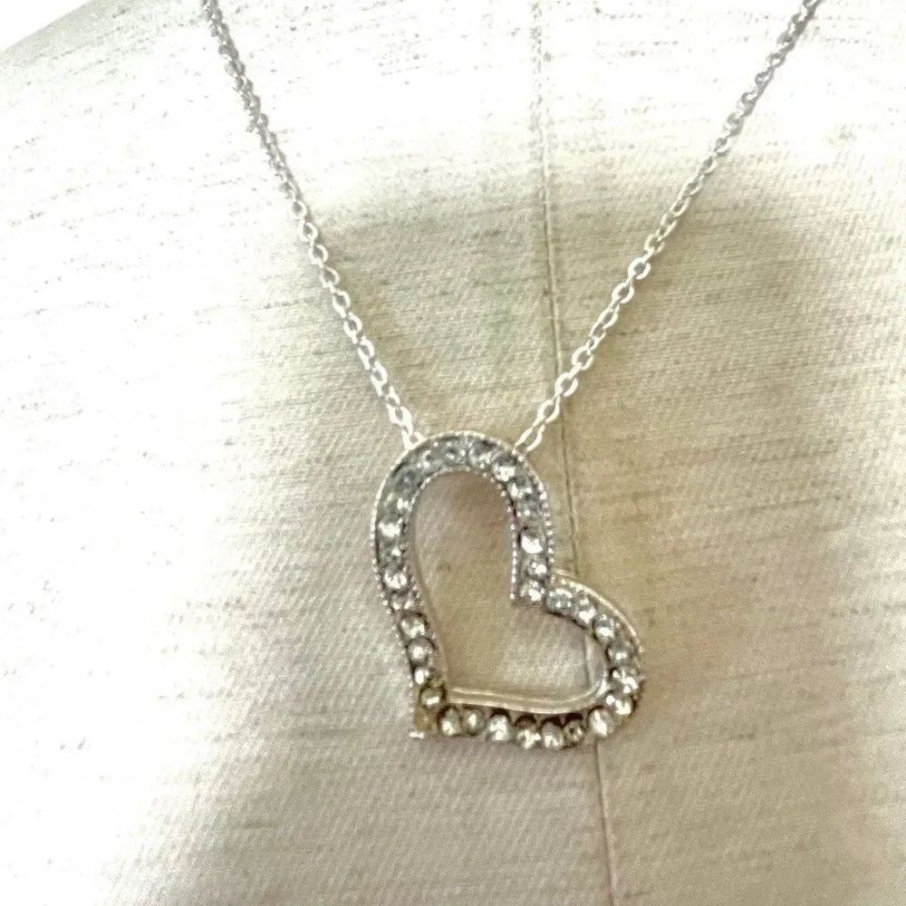 Silver tone heart rhinestone pendant necklace